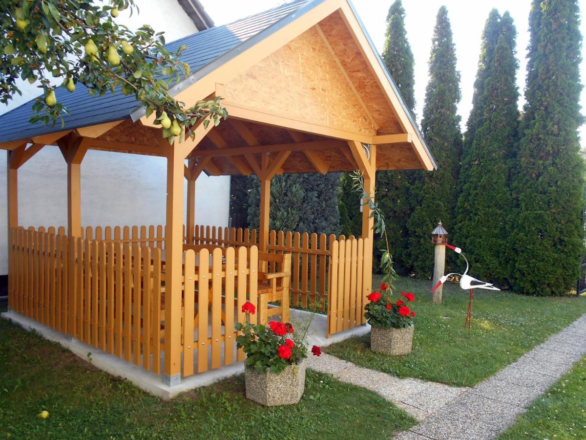 Arpad Panzio Bed and Breakfast Győr Buitenkant foto