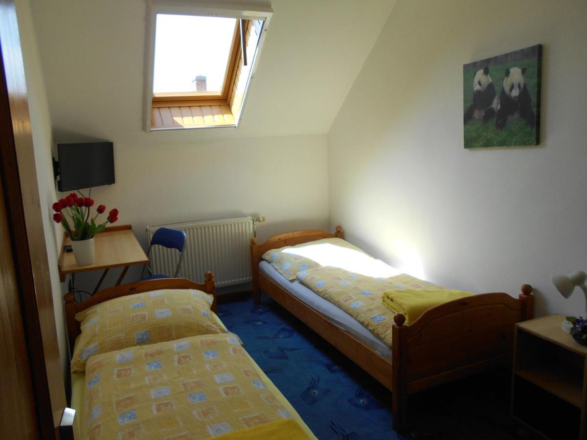 Arpad Panzio Bed and Breakfast Győr Buitenkant foto