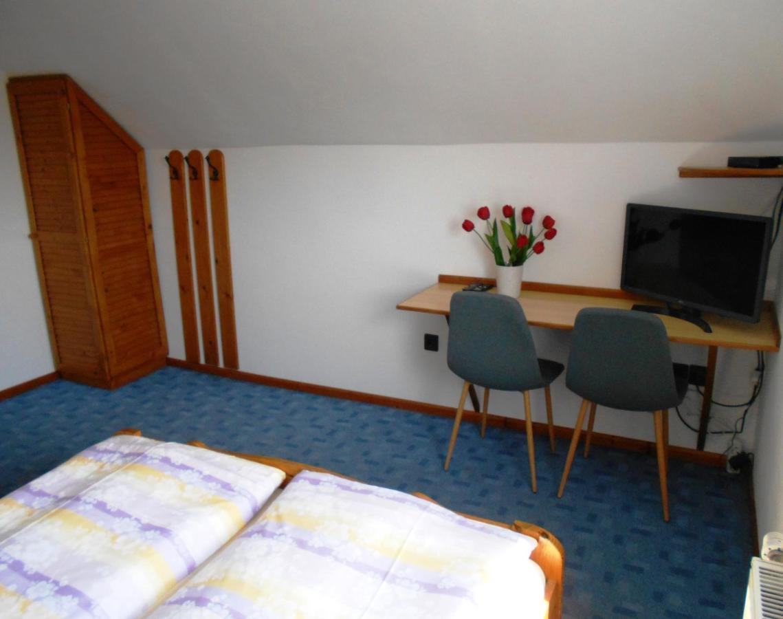 Arpad Panzio Bed and Breakfast Győr Buitenkant foto